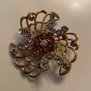 Phyllis Rhinestone 12k GF Filigree Brooch